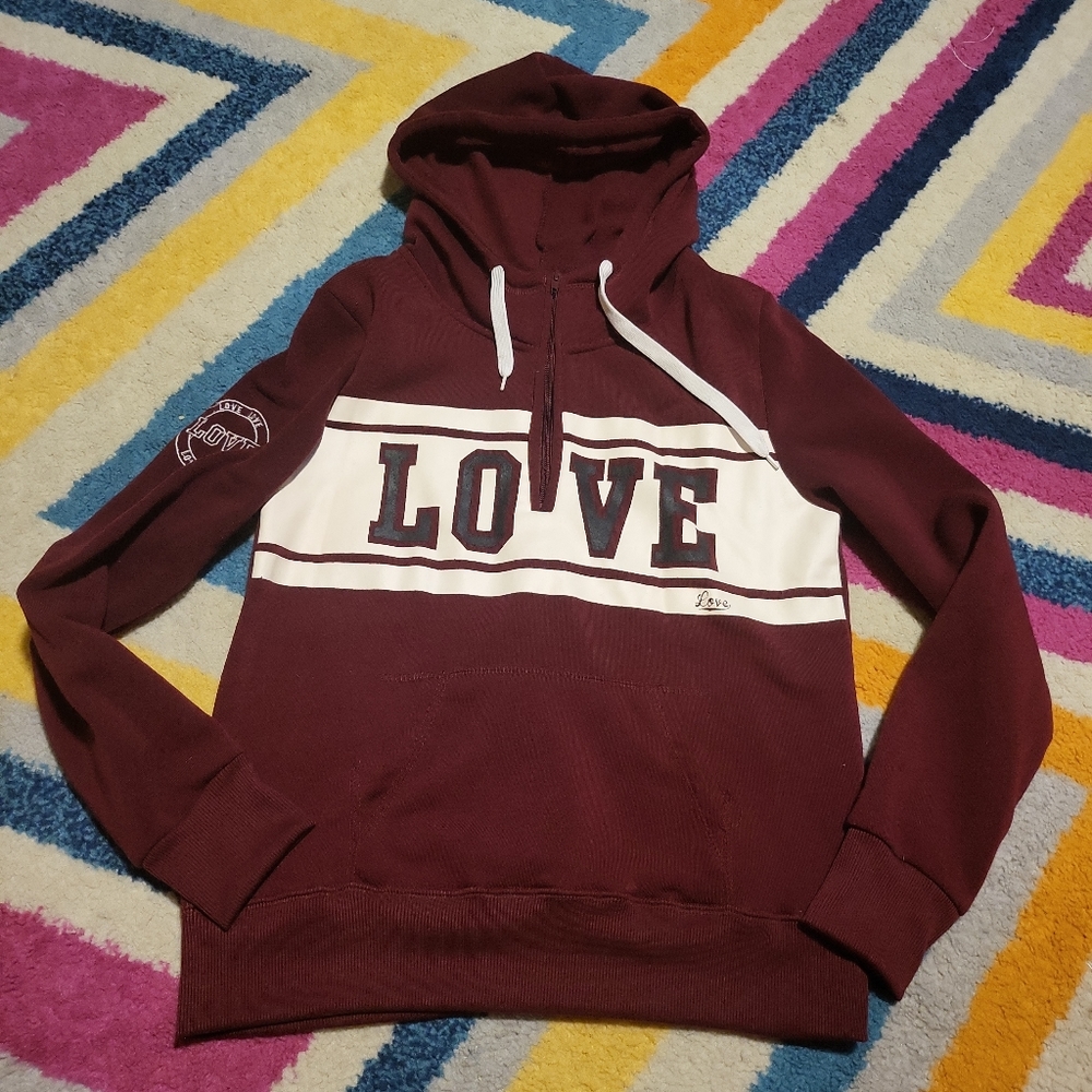 Roma Concept Juniors Size Small "LOVE" Maroon Sweatshirt Hoodie Partial zip